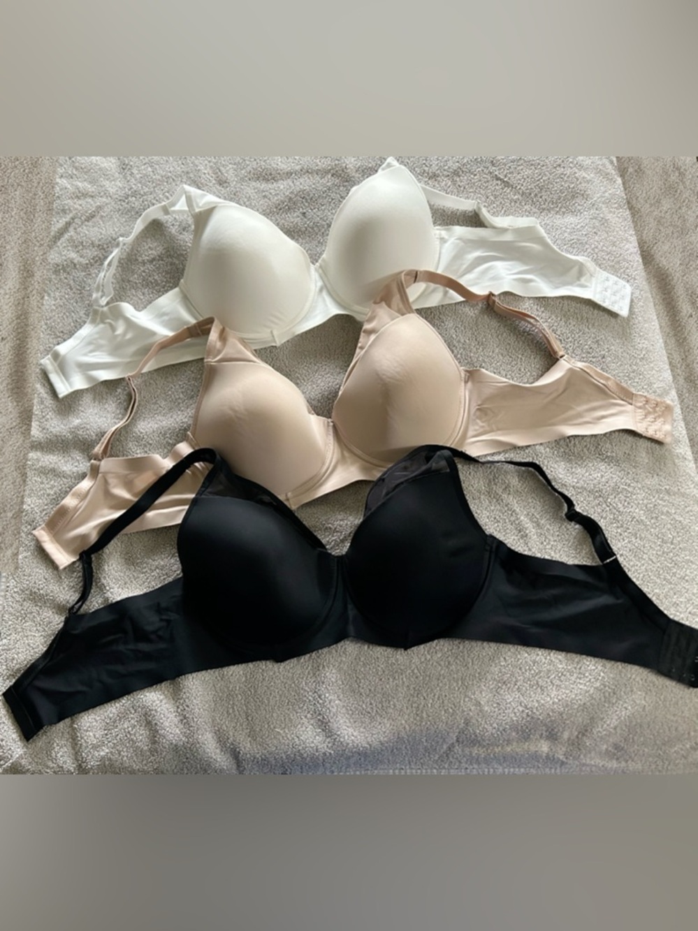 SHEIN Three-Pack Seamless T-Shirt Bras — White, Beige & Black